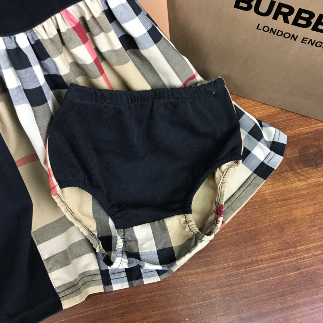 Burberry 2022 New Girl Grid Dress