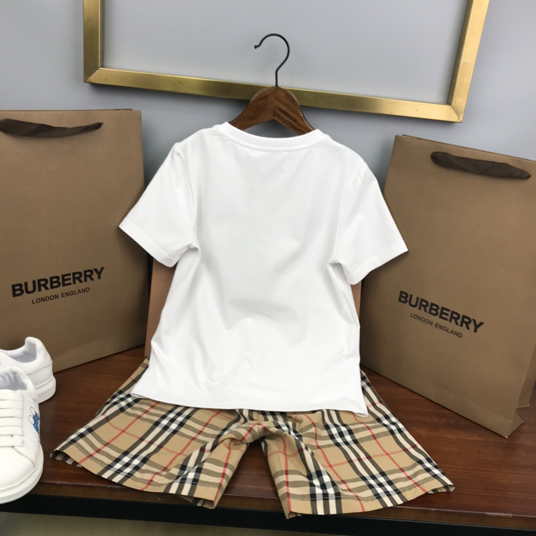 Burberry 2022 New Children T-Shirt and Shorts Set in white