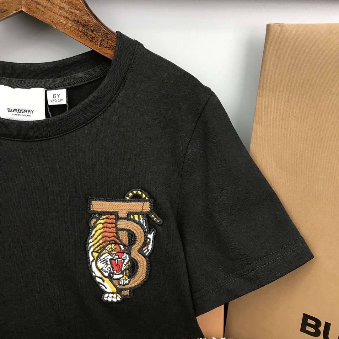 Burberry 2022 New Children T-Shirt and Shorts Set in black