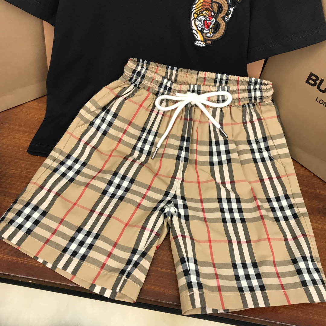 Burberry 2022 New Children T-Shirt and Shorts Set in black