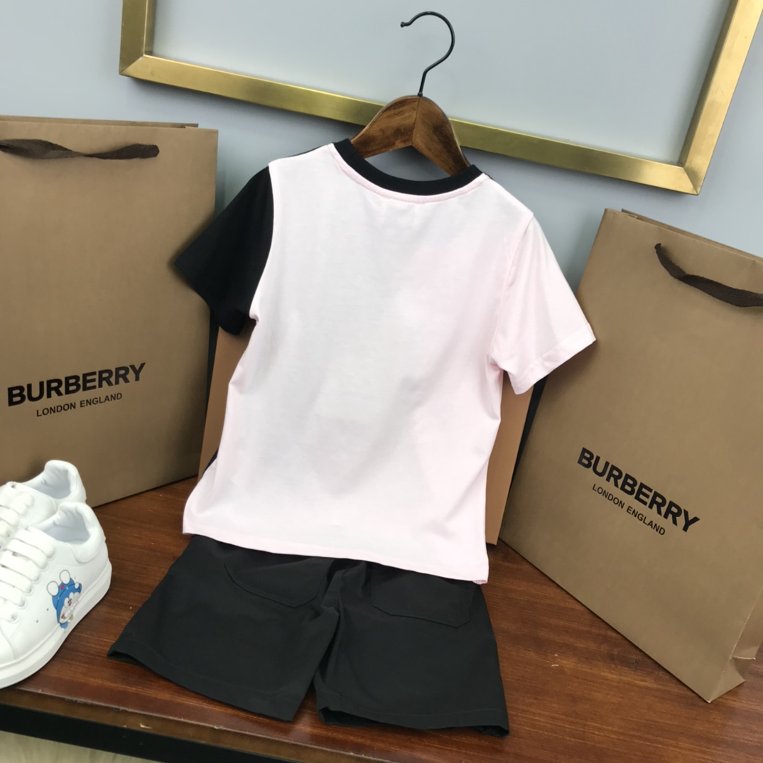 Burberry 2022 New Children T-shirt and Shorts Set