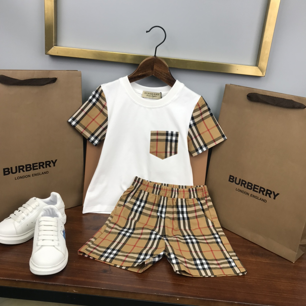 Burberry 2022 New Boy T-Shirt and Shorts Set