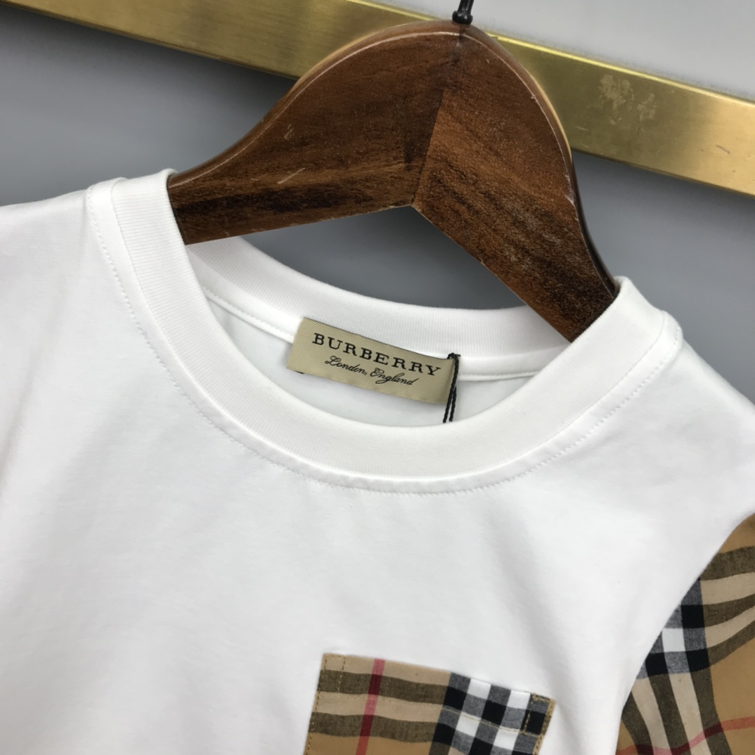 Burberry 2022 New Boy T-Shirt and Shorts Set