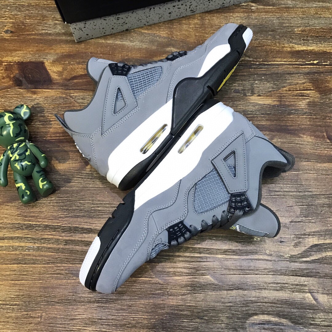 Nike Sneaker Air Jordan 4 Classic