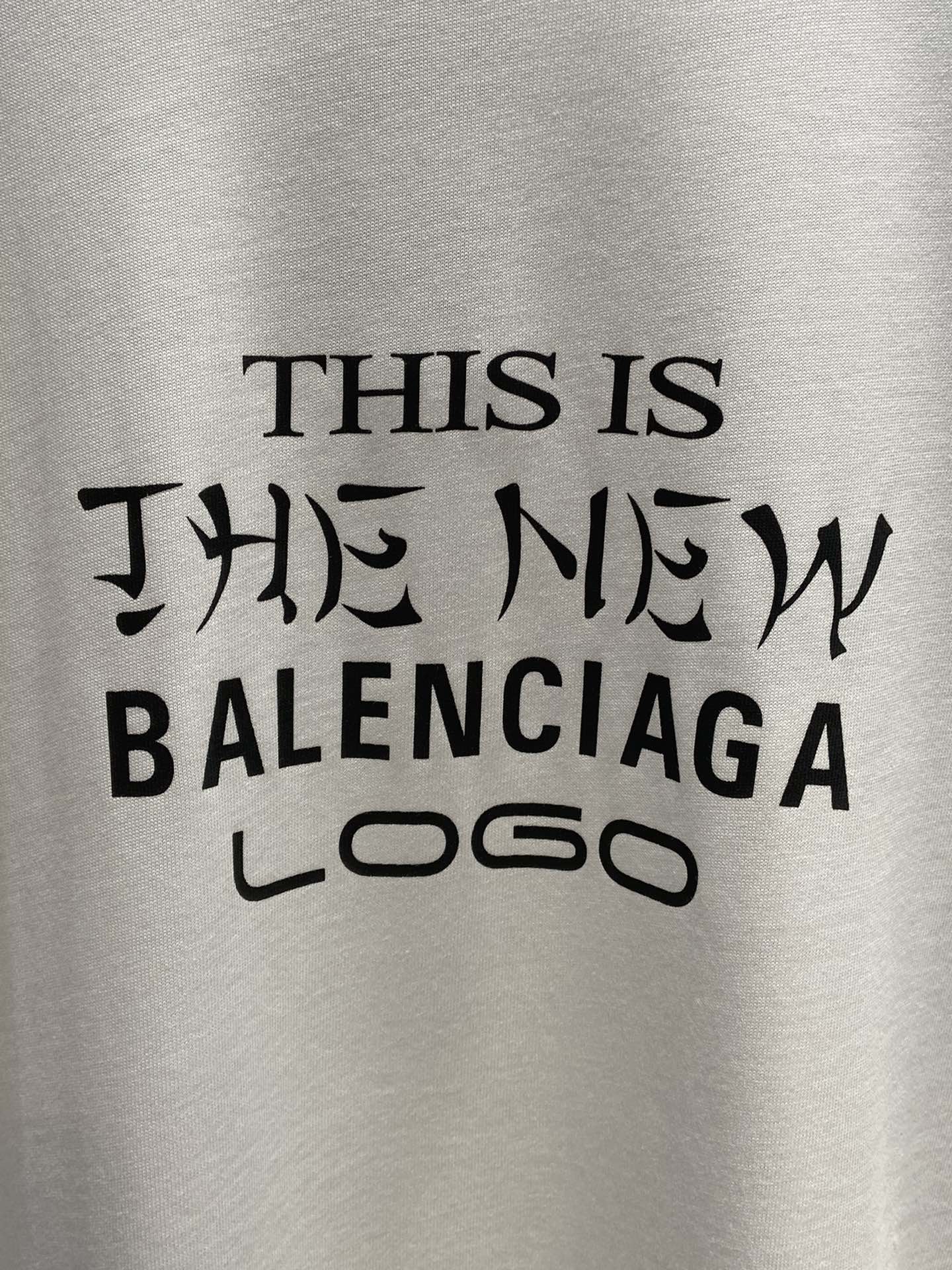 Balenciaga T-Shirt This is The New in White