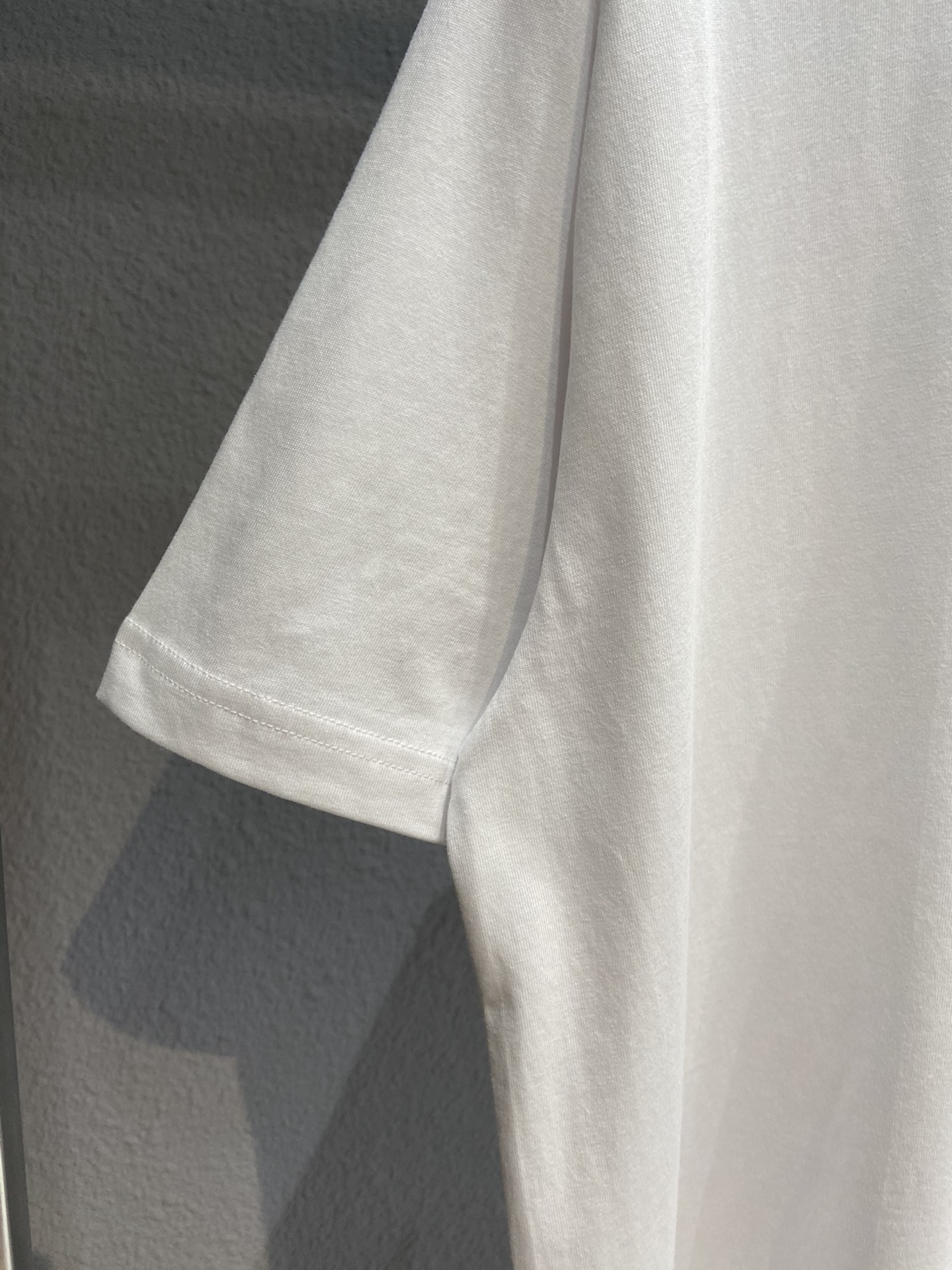 Balenciaga T-Shirt Quest in White