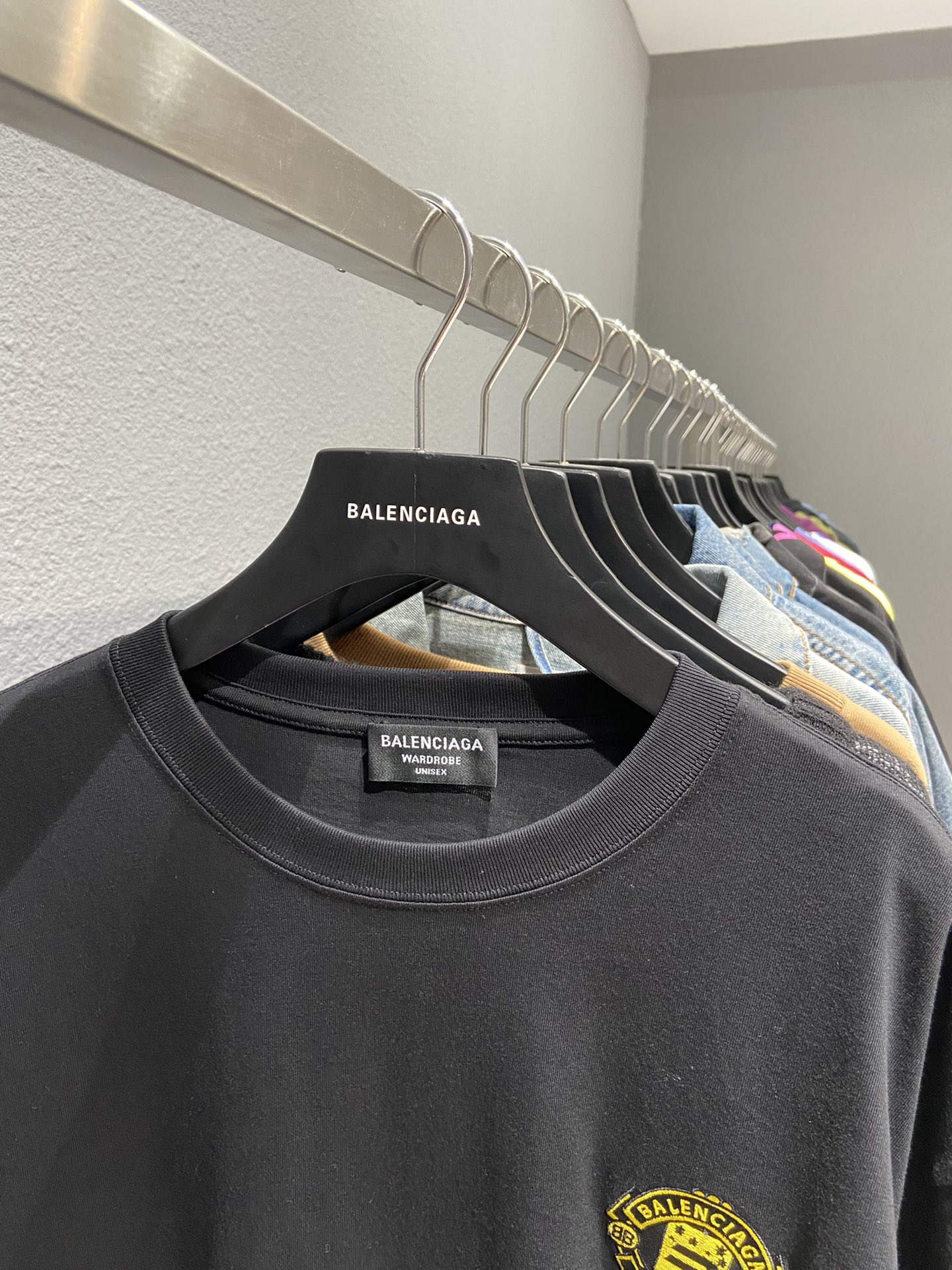 Balenciaga T-Shirt Quest in Black