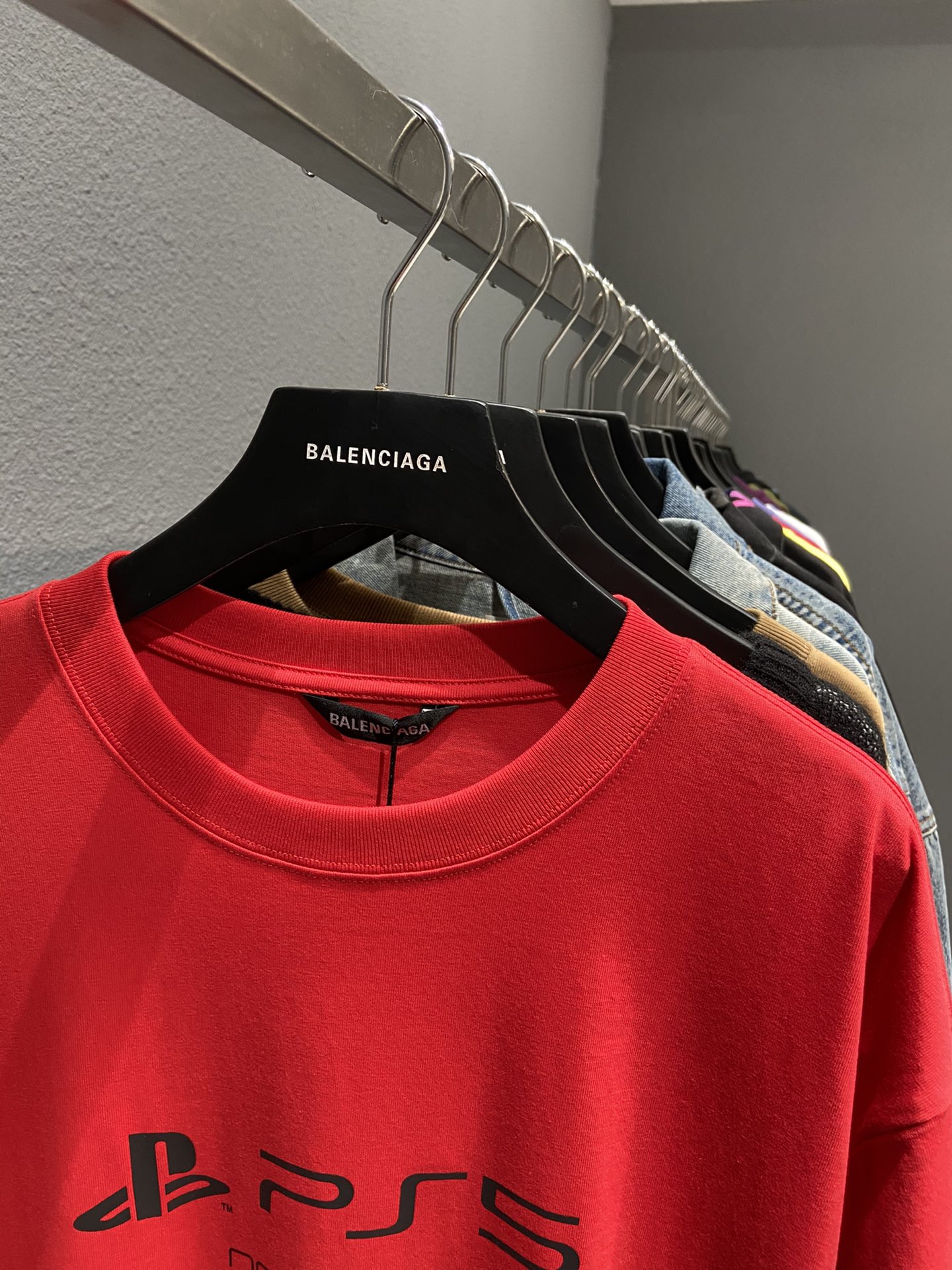 Balenciaga T-Shirt Playstation™ Boxy in Red