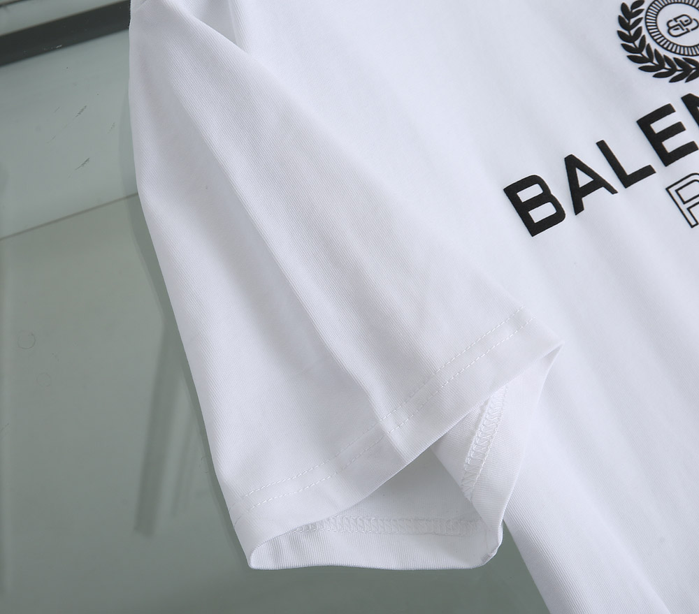 Balenciaga T-Shirt Paris Chest in White