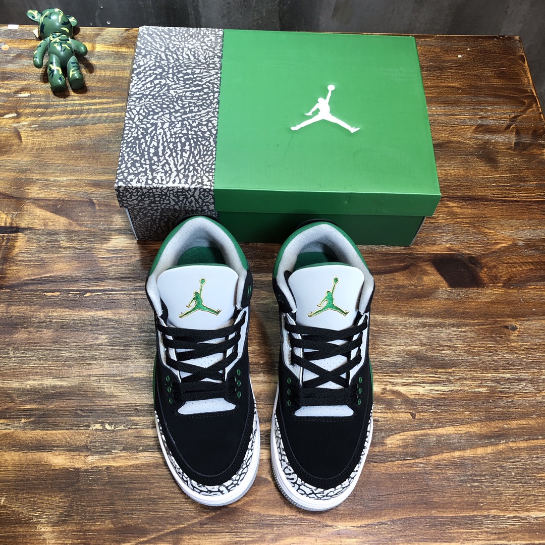 Nike Sneaker Air Jordan 3 in Black with Green