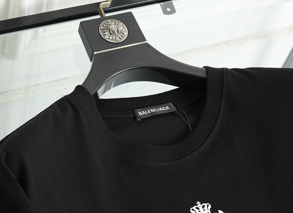 Balenciaga T-Shirt Paris Chest in Black