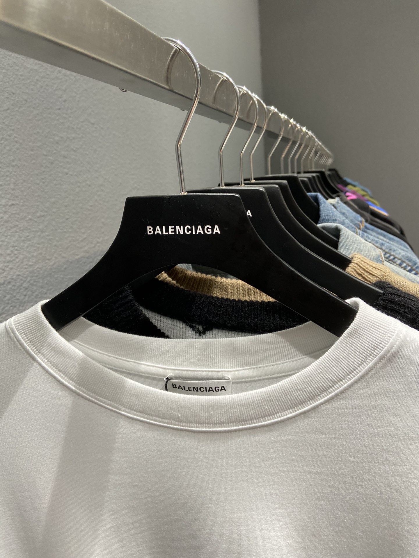 Balenciaga T-Shirt Bonjour in White