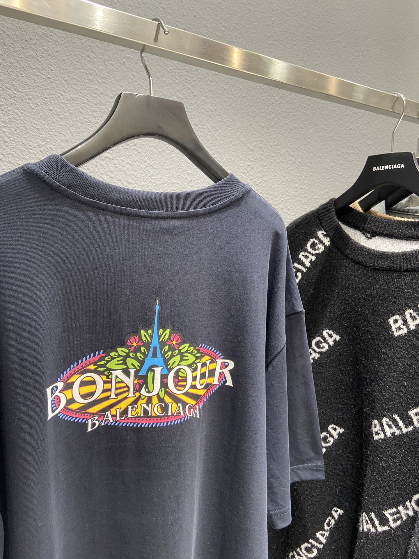 Balenciaga T-Shirt Bonjour in Black