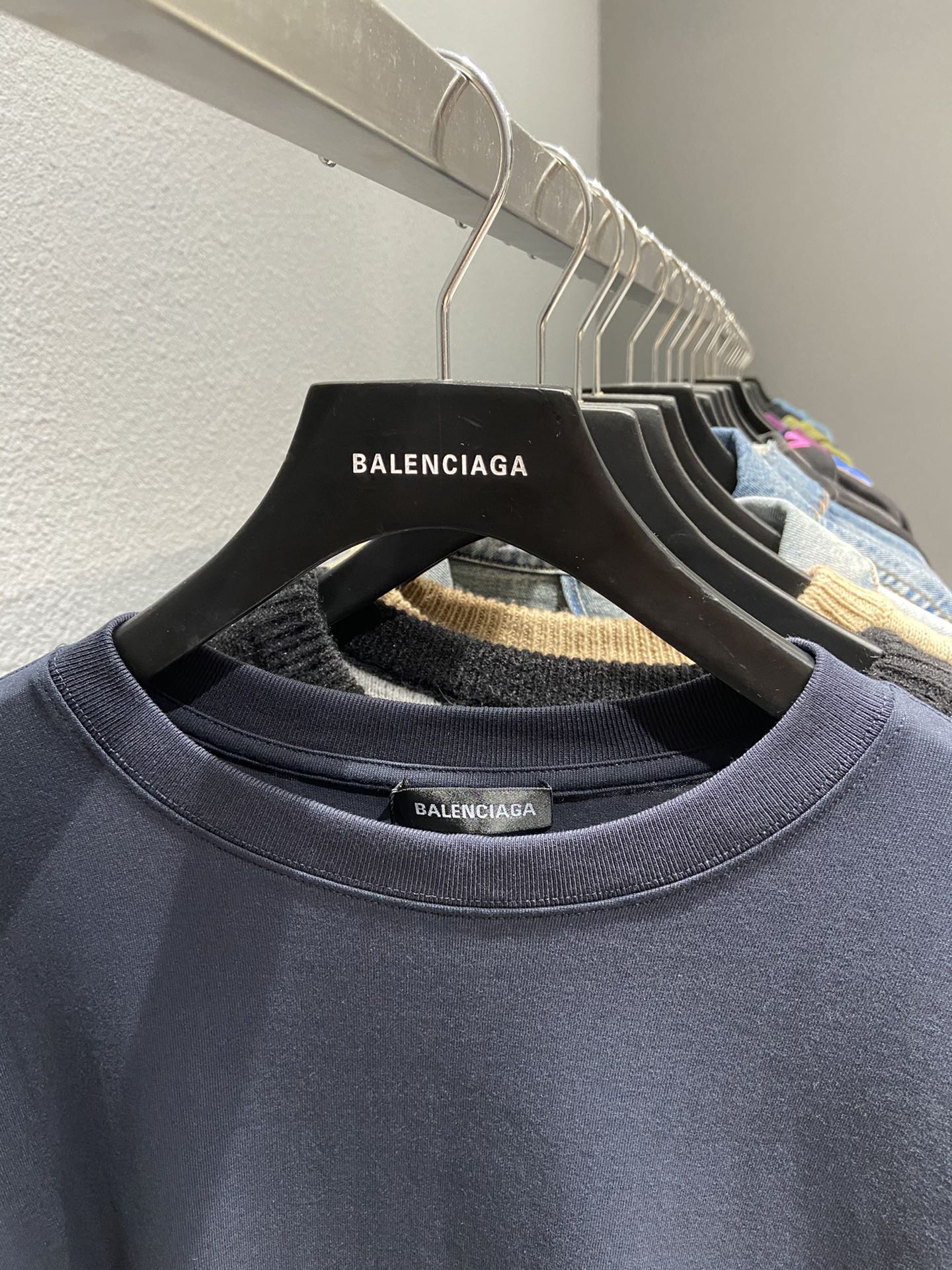 Balenciaga T-Shirt Bonjour in Black