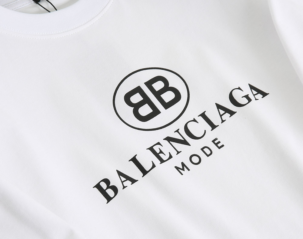 Balenciaga T-Shirt BB Chest in White