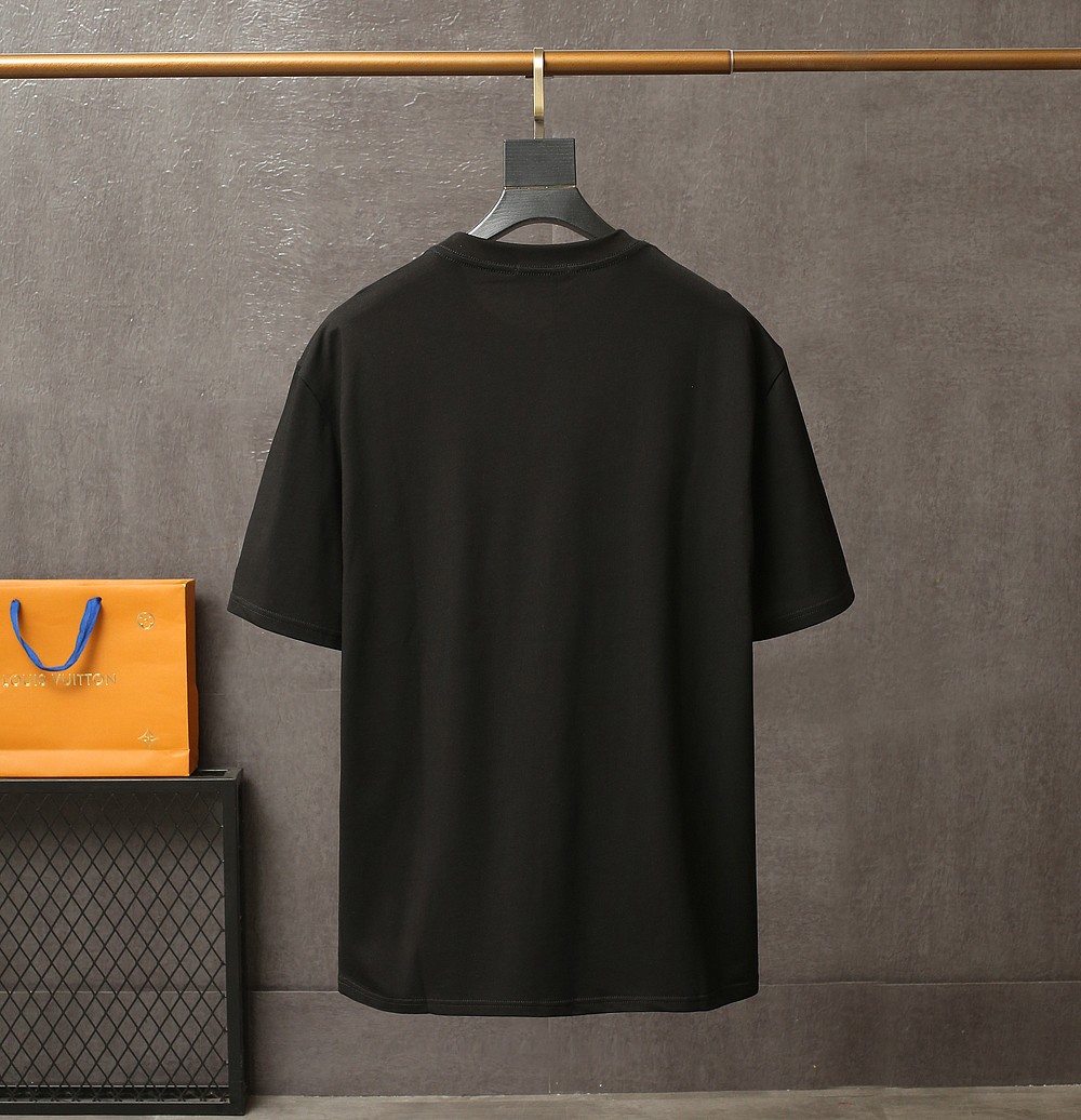 Balenciaga T-Shirt BB Chest in Black