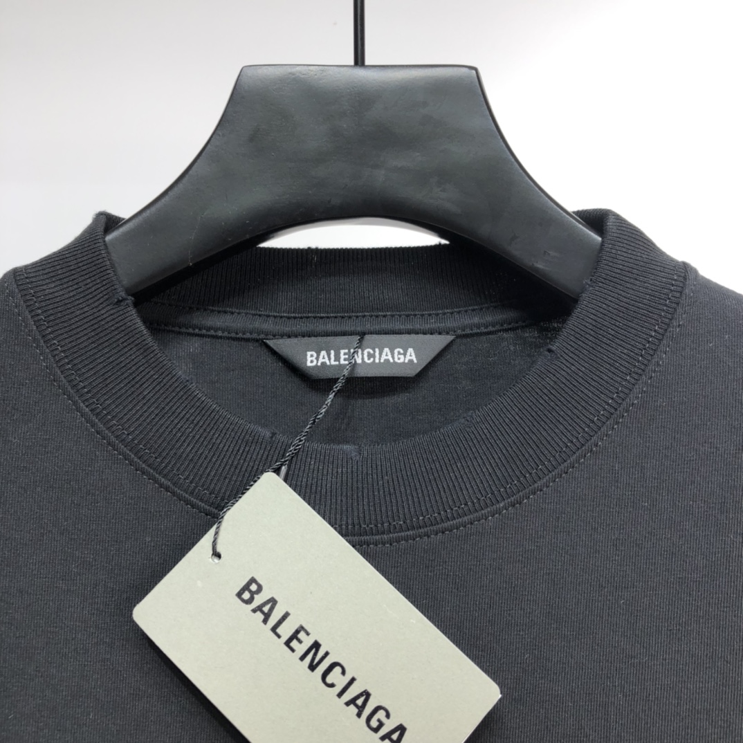 Balenciaga T-Shirt Athletes in Black