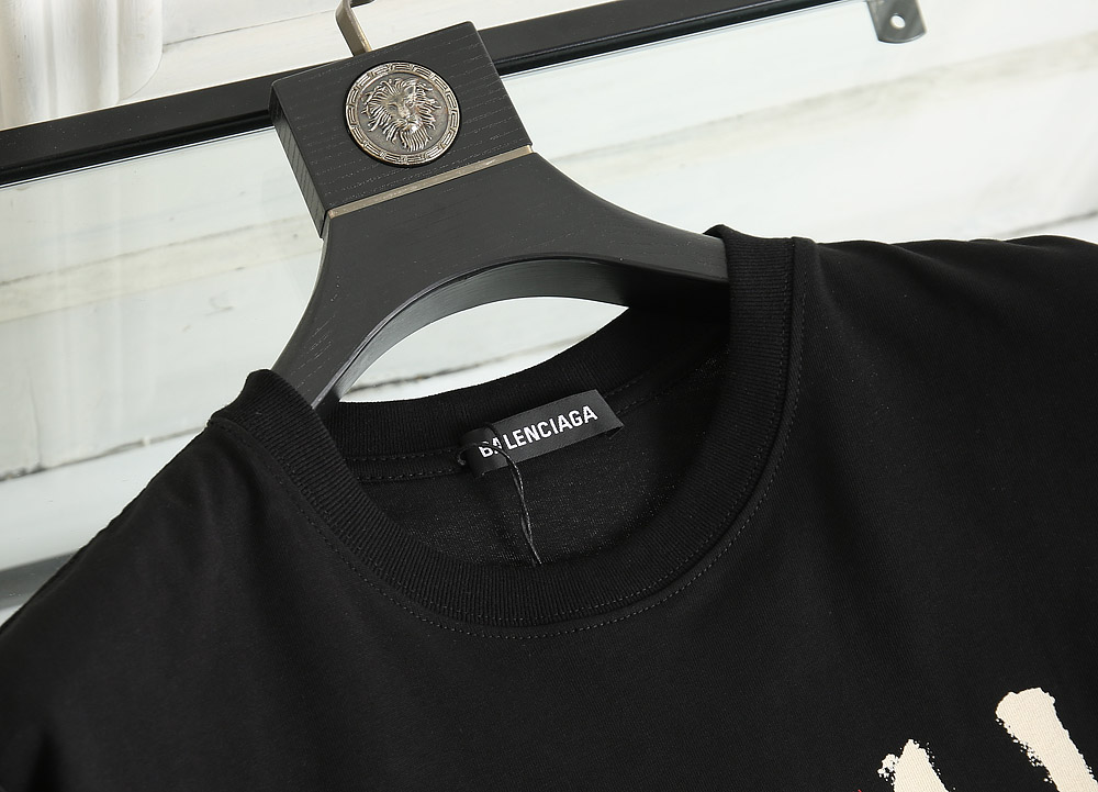 Balenciaga T-Shirt Alien Chest in Black