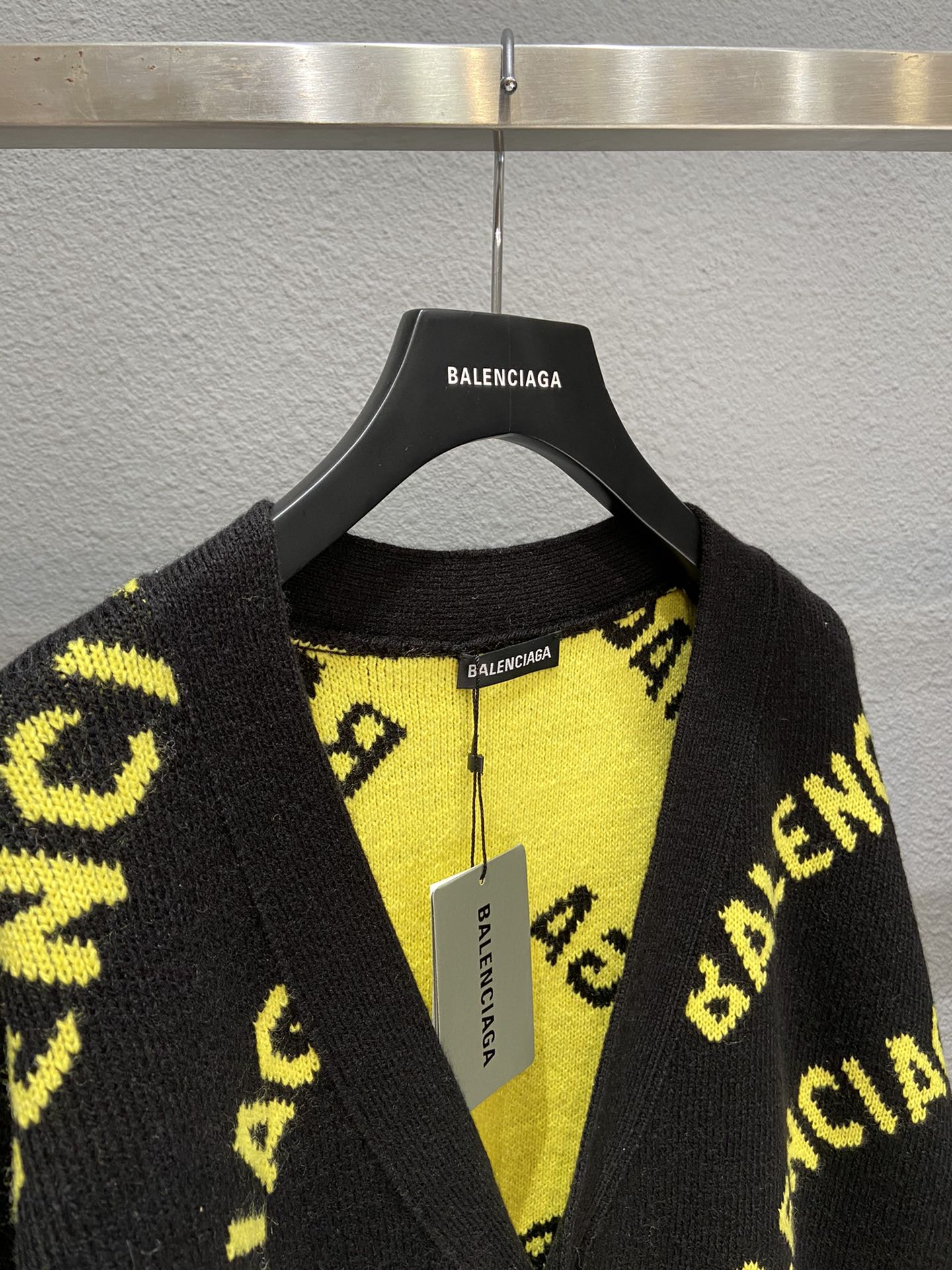 Balenciaga Sweatshirt Cardigan in Black