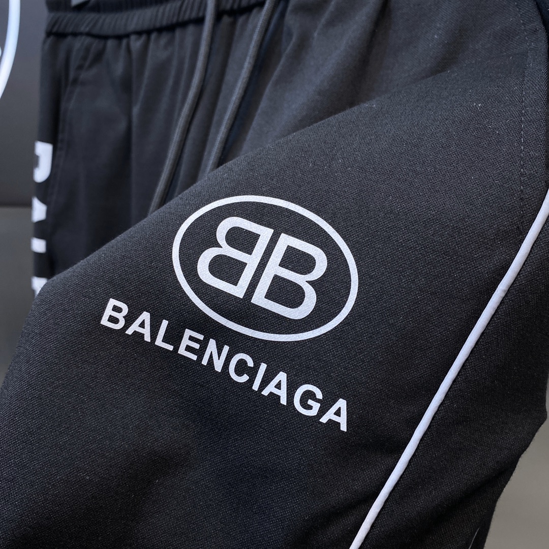 Balenciaga Shorts Sporty B Tracksuit in Black