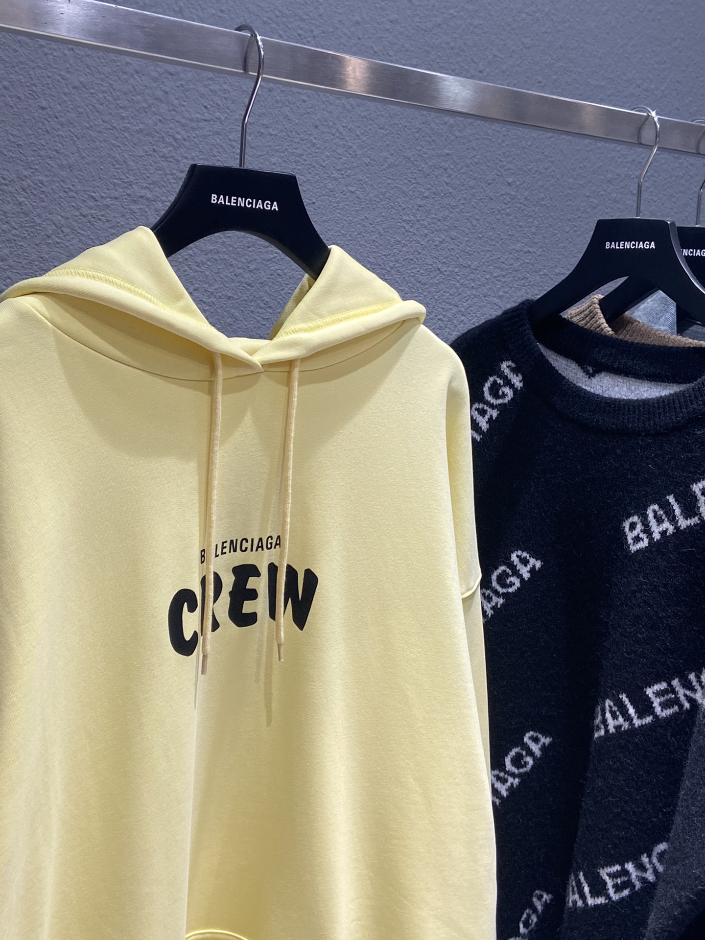 Balenciaga Hoodie Logo Medium Fit in Yellow