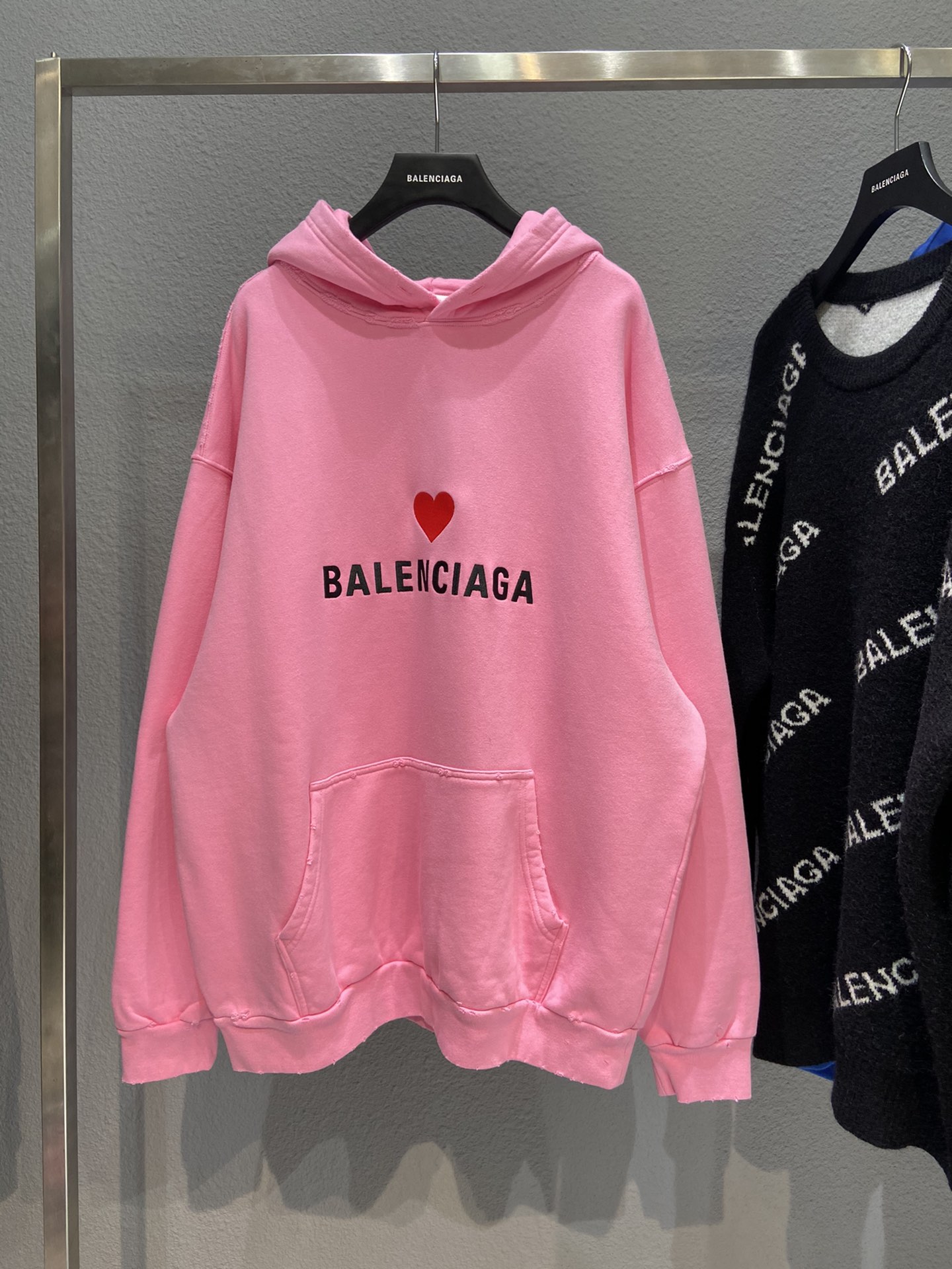 Balenciaga Hoodie Logo Medium Fit in Pink