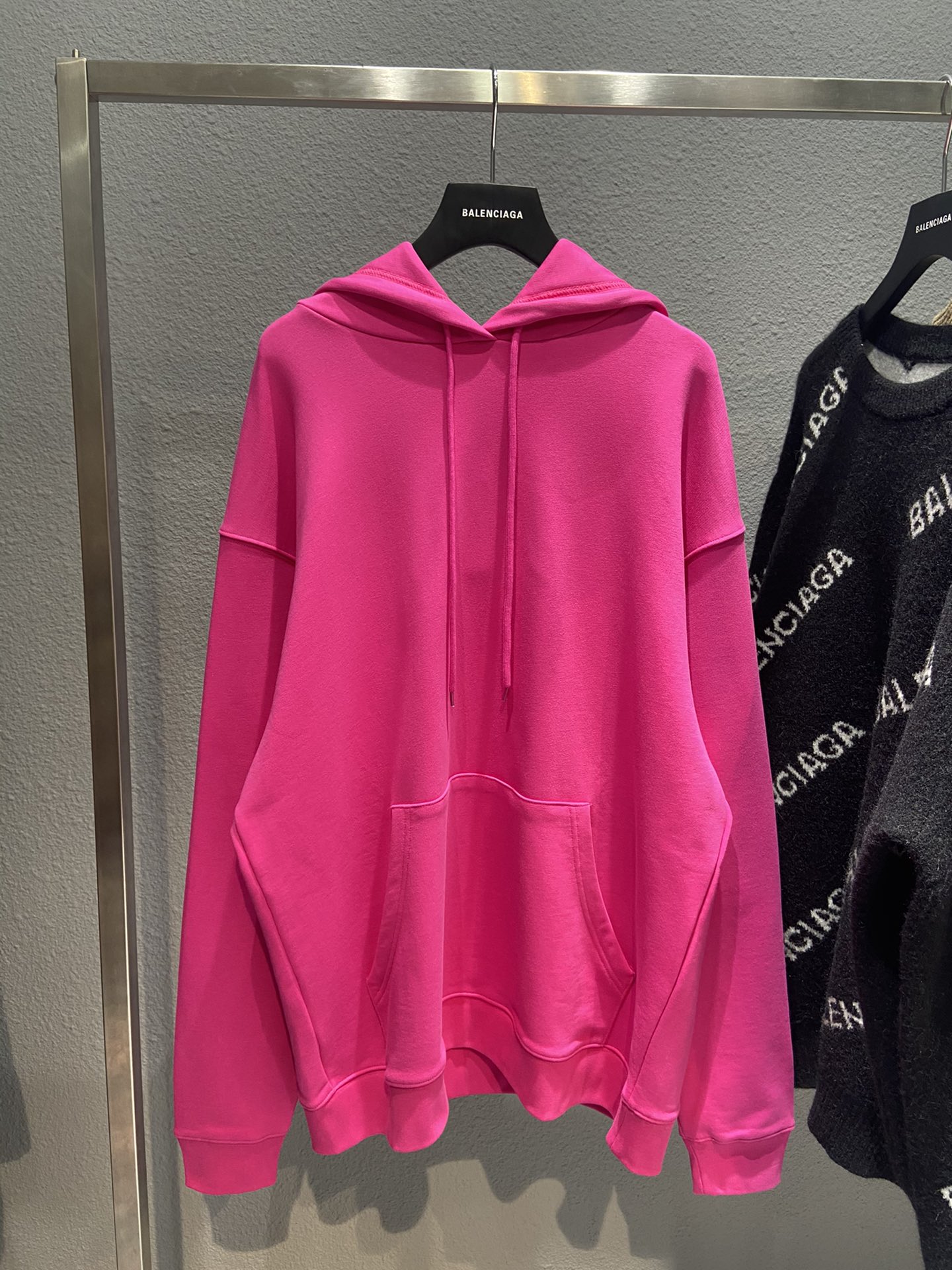 Balenciaga Hoodie Logo Medium Fit in Pink