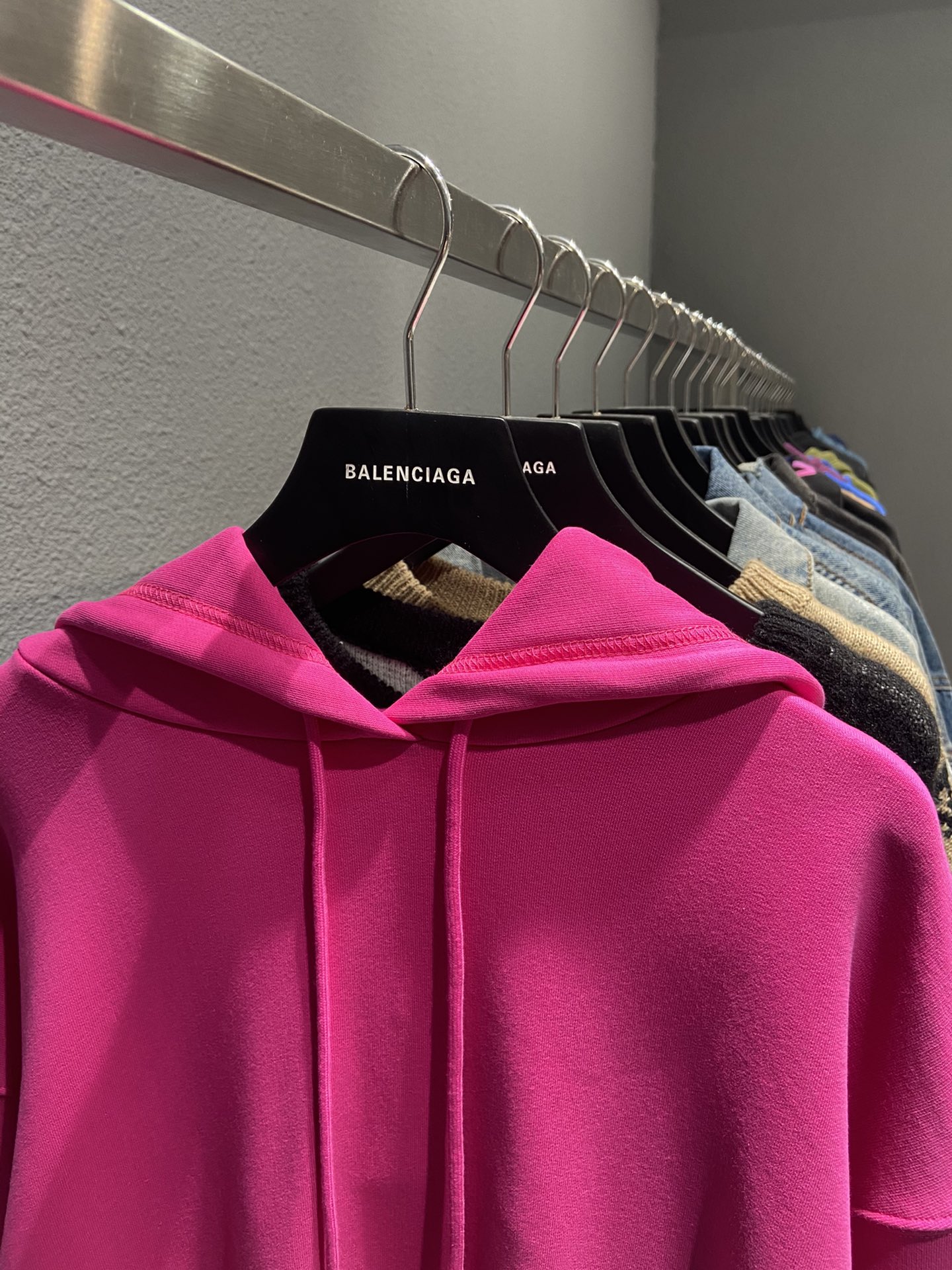 Balenciaga Hoodie Logo Medium Fit in Pink