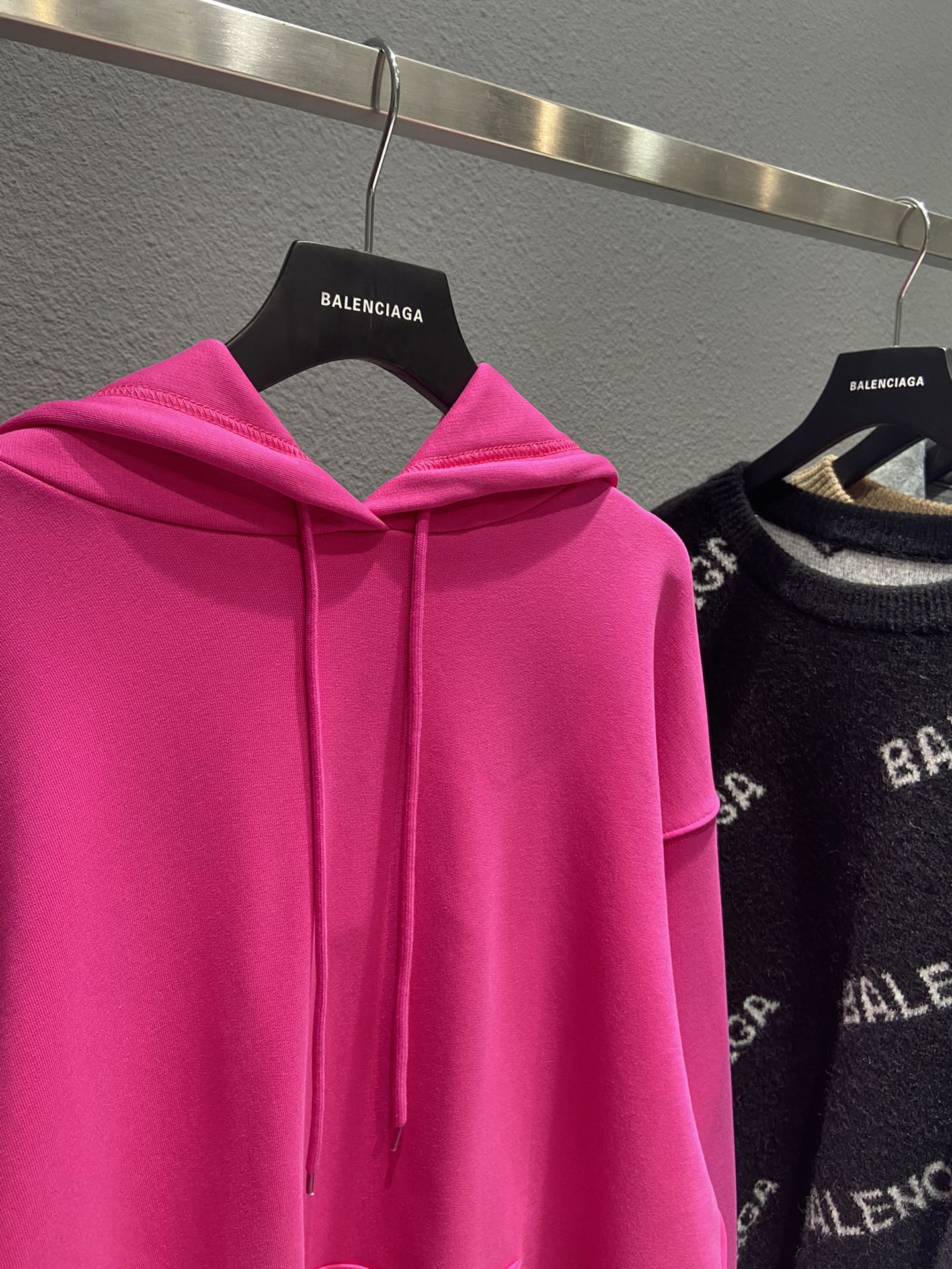 Balenciaga Hoodie Logo Medium Fit in Pink