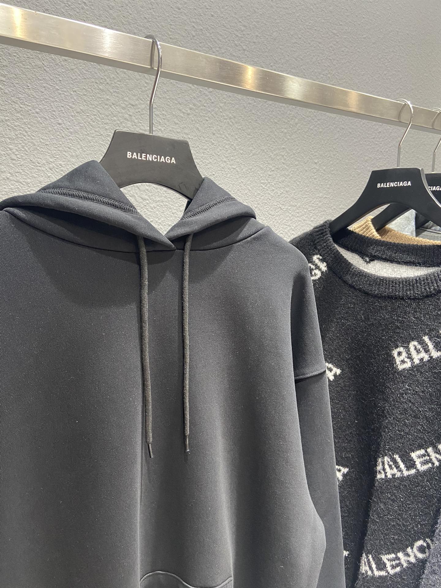 Balenciaga Hoodie Logo Medium Fit in Black