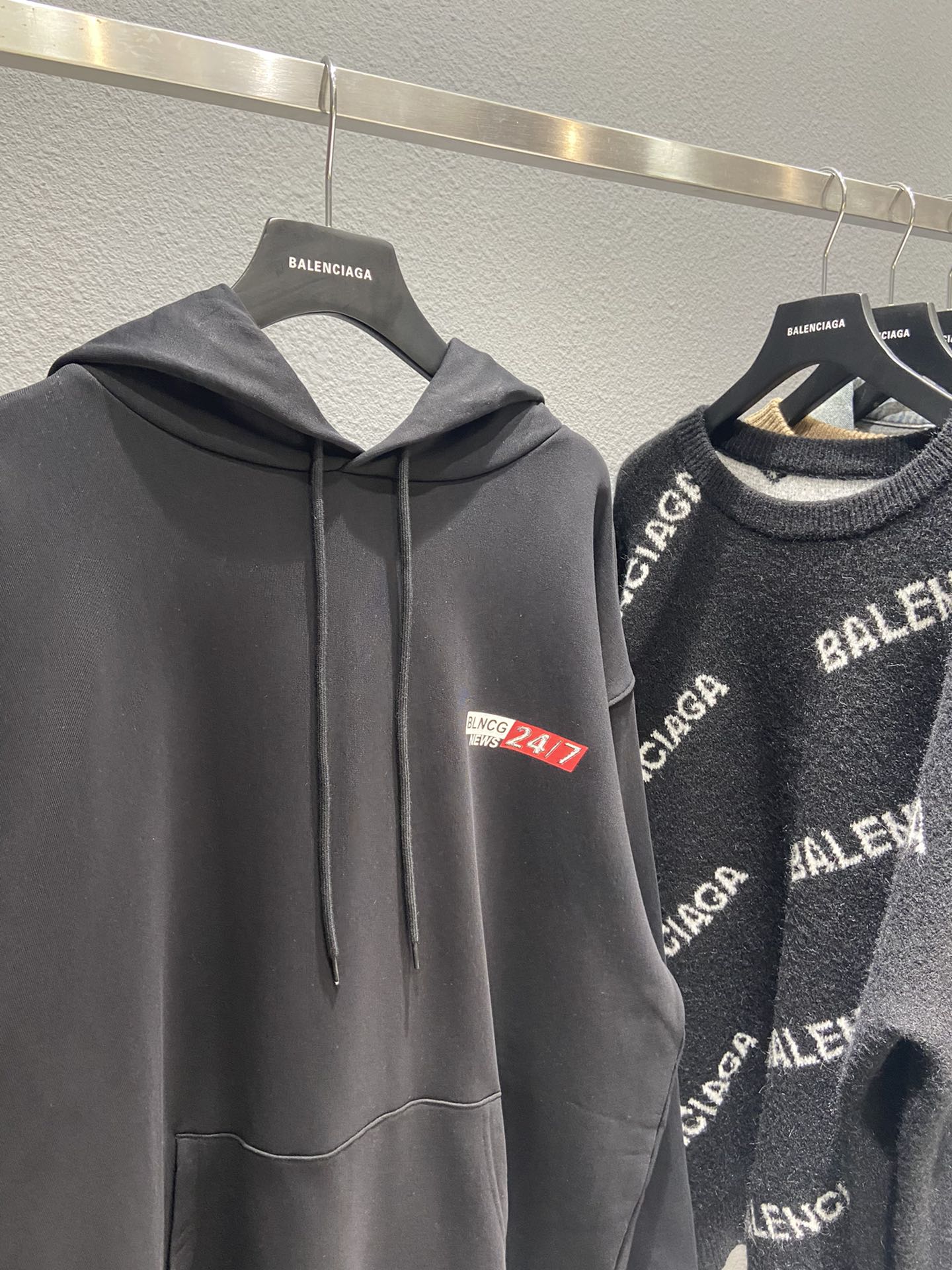 Balenciaga Hoodie Logo Medium Fit in Black