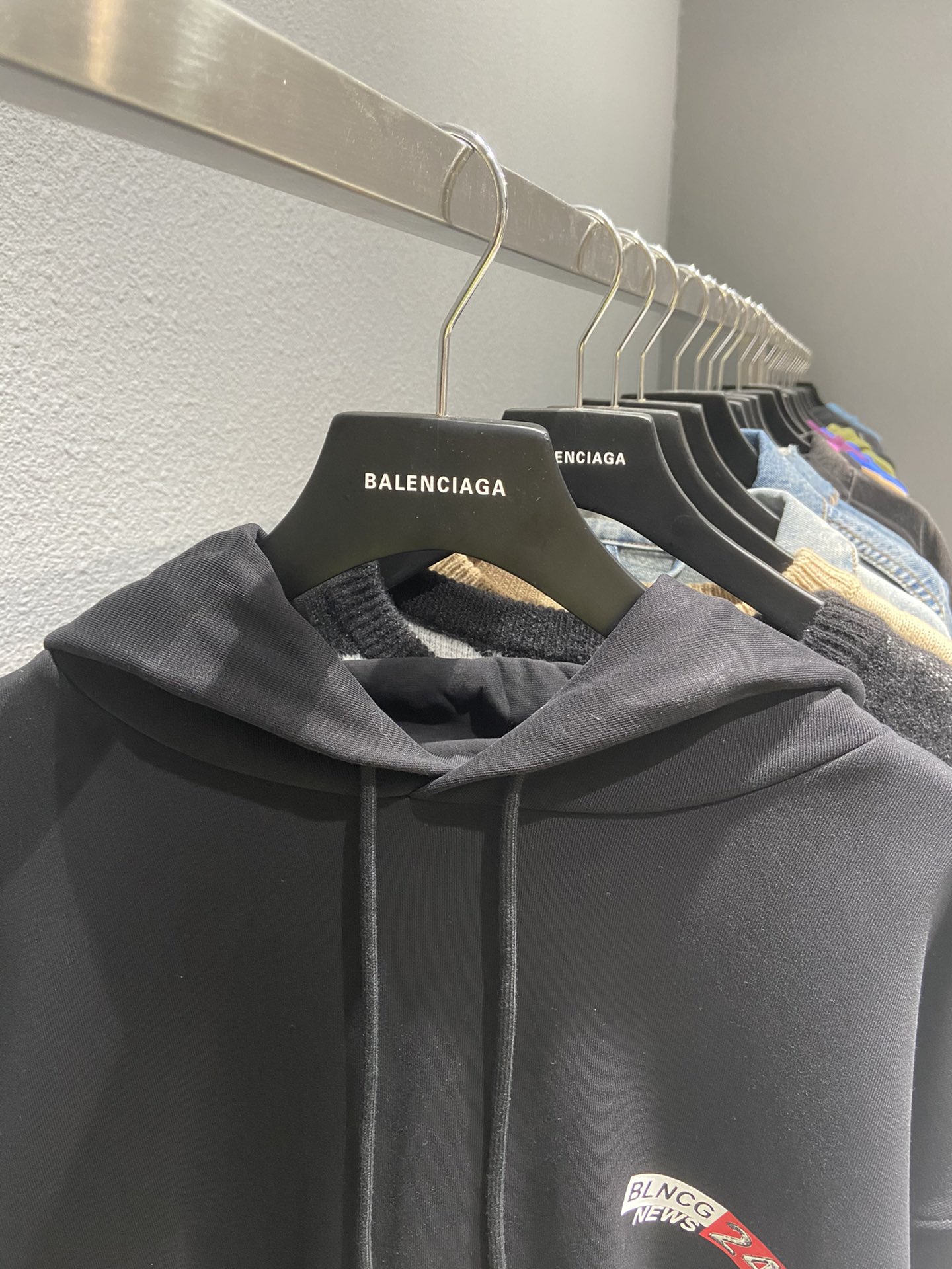 Balenciaga Hoodie Logo Medium Fit in Black