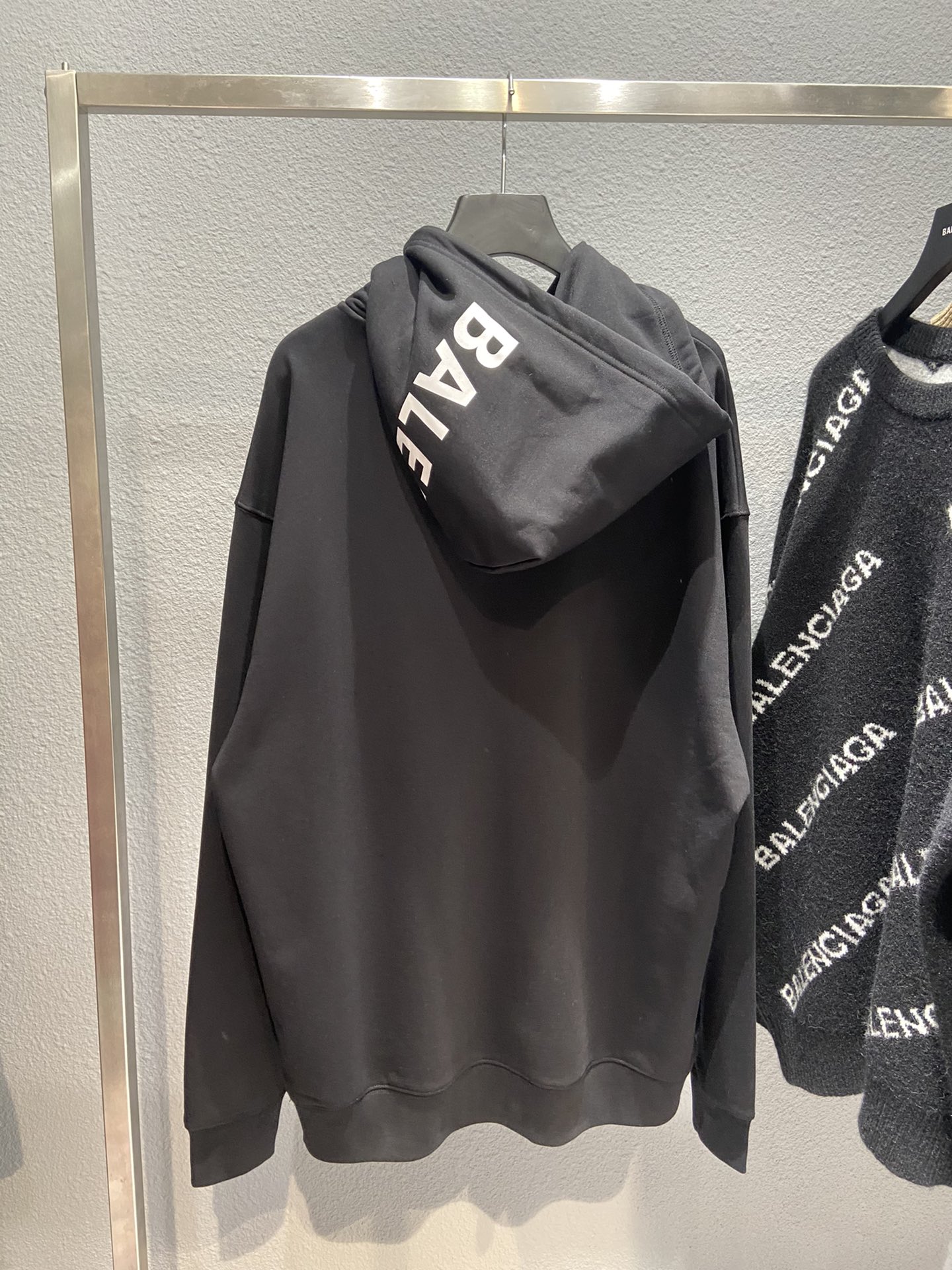 Balenciaga Hoodie Logo Medium Fit in Black