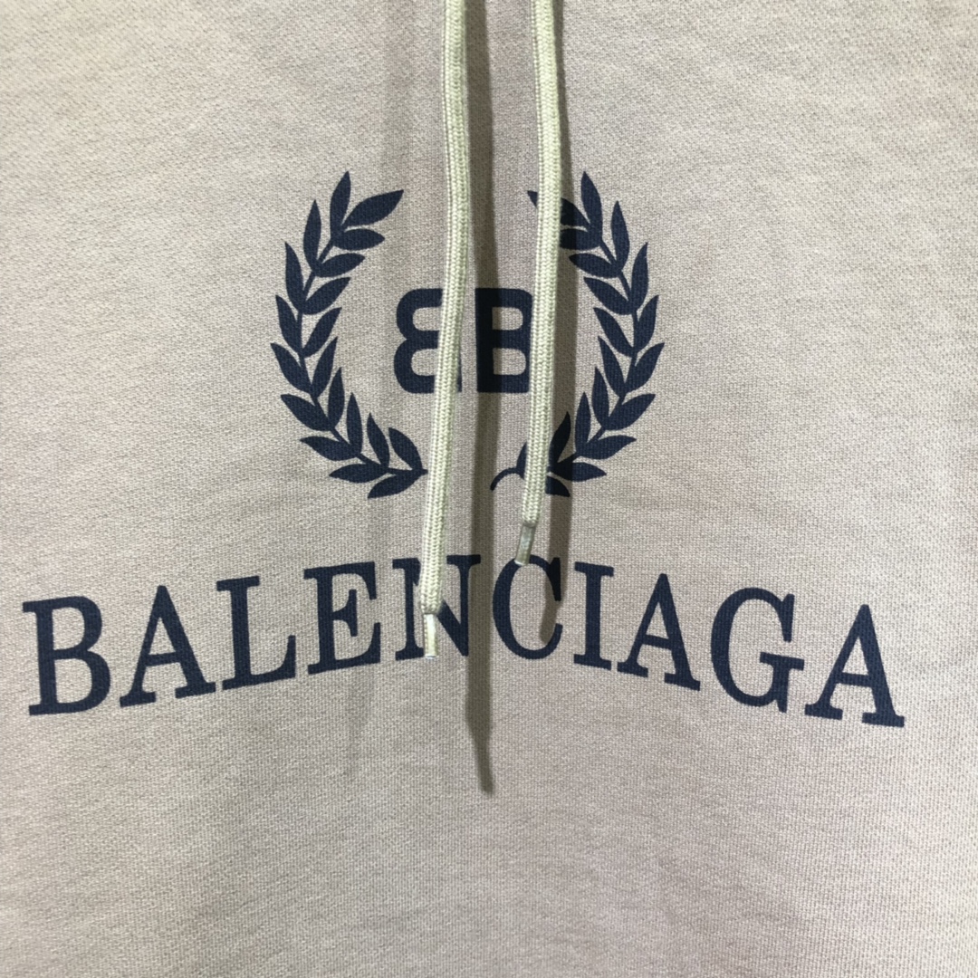 Balenciaga Hoodie BB Pixel Medium Fit in Brown