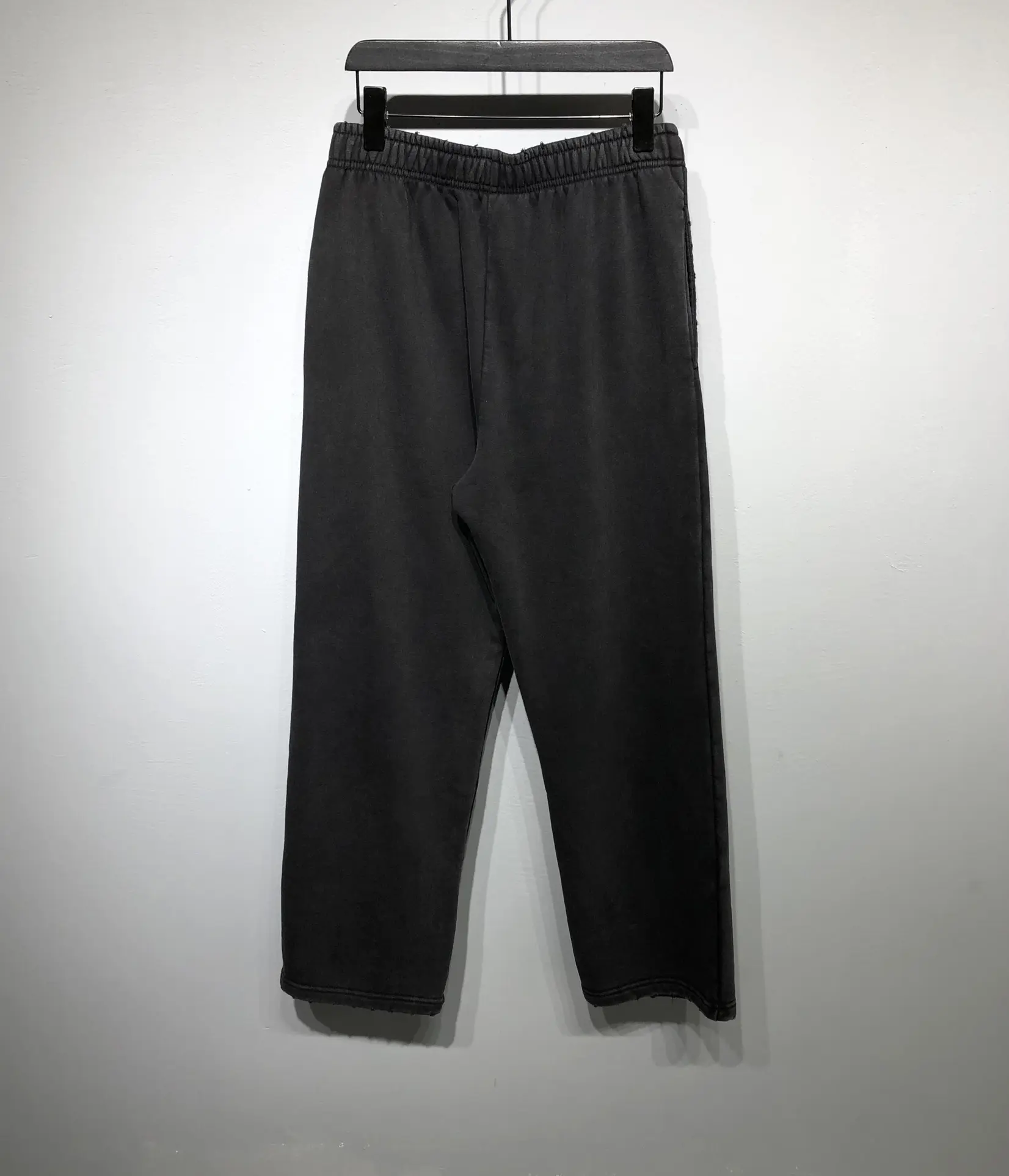 BALENCIAGA 2022SS fashion trousers in black