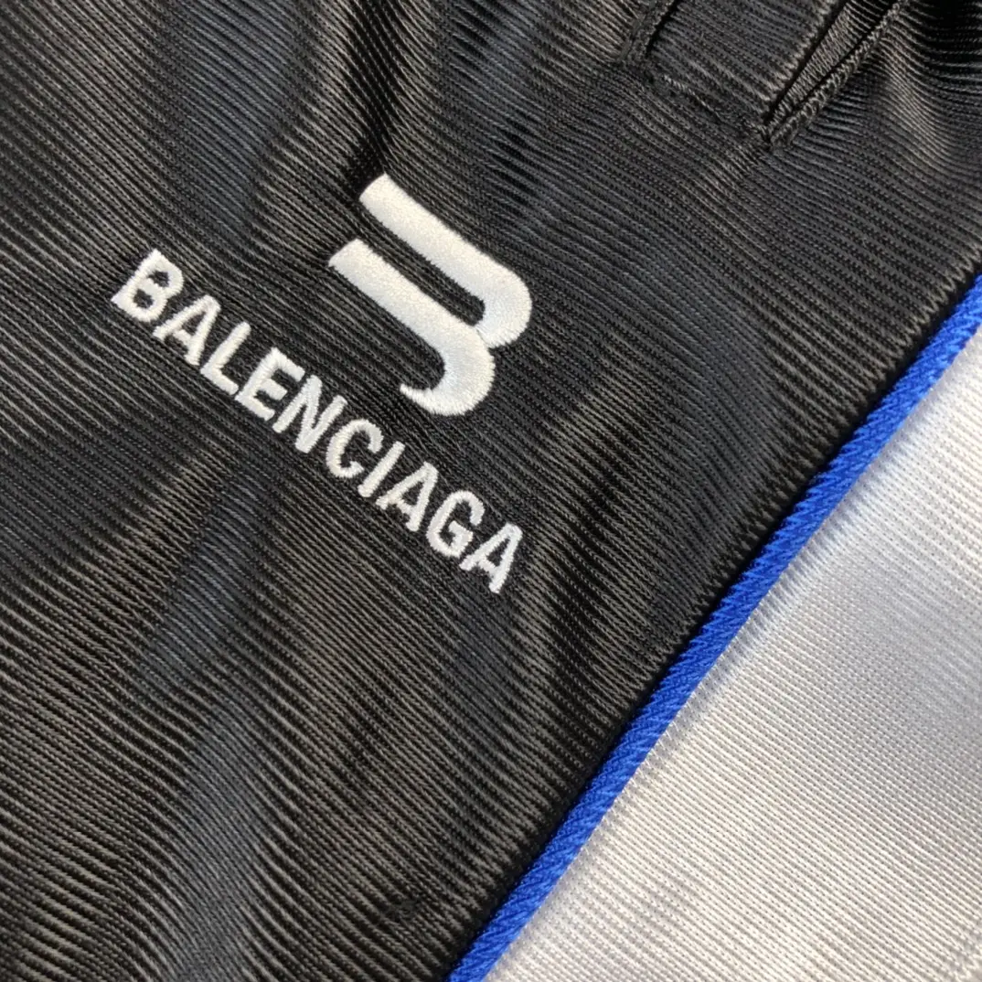 BALENCIAGA 2022SS fashion shorts in black