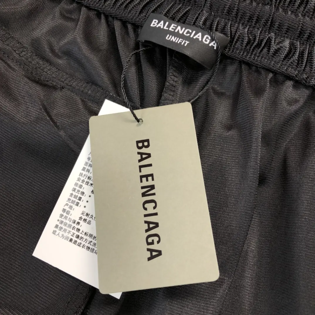 BALENCIAGA 2022SS fashion shorts in black