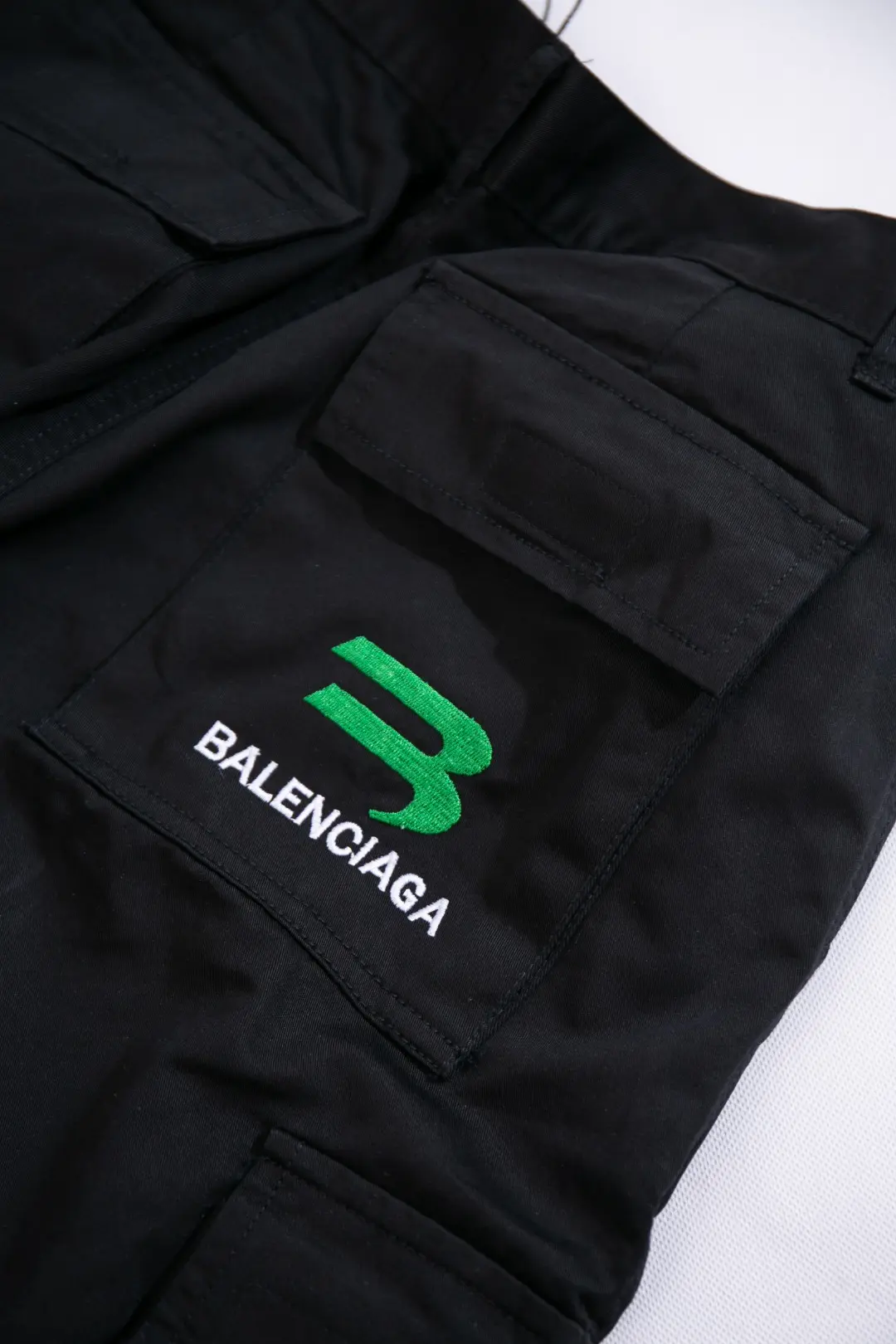 BALENCIAGA 2022SS fashion shorts in black