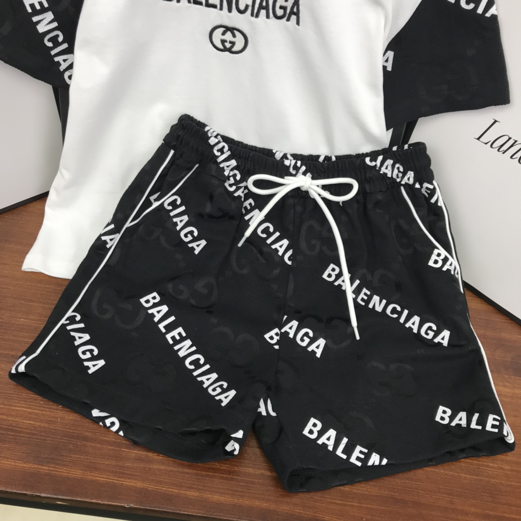 Balenciaga 2022 Children T-shirt and Shorts Set