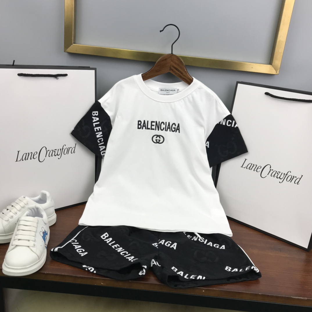 Balenciaga 2022 Children T-shirt and Shorts Set