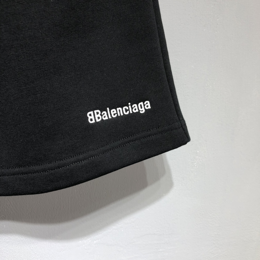 BALENCIAGA 2021 Fashion Shorts