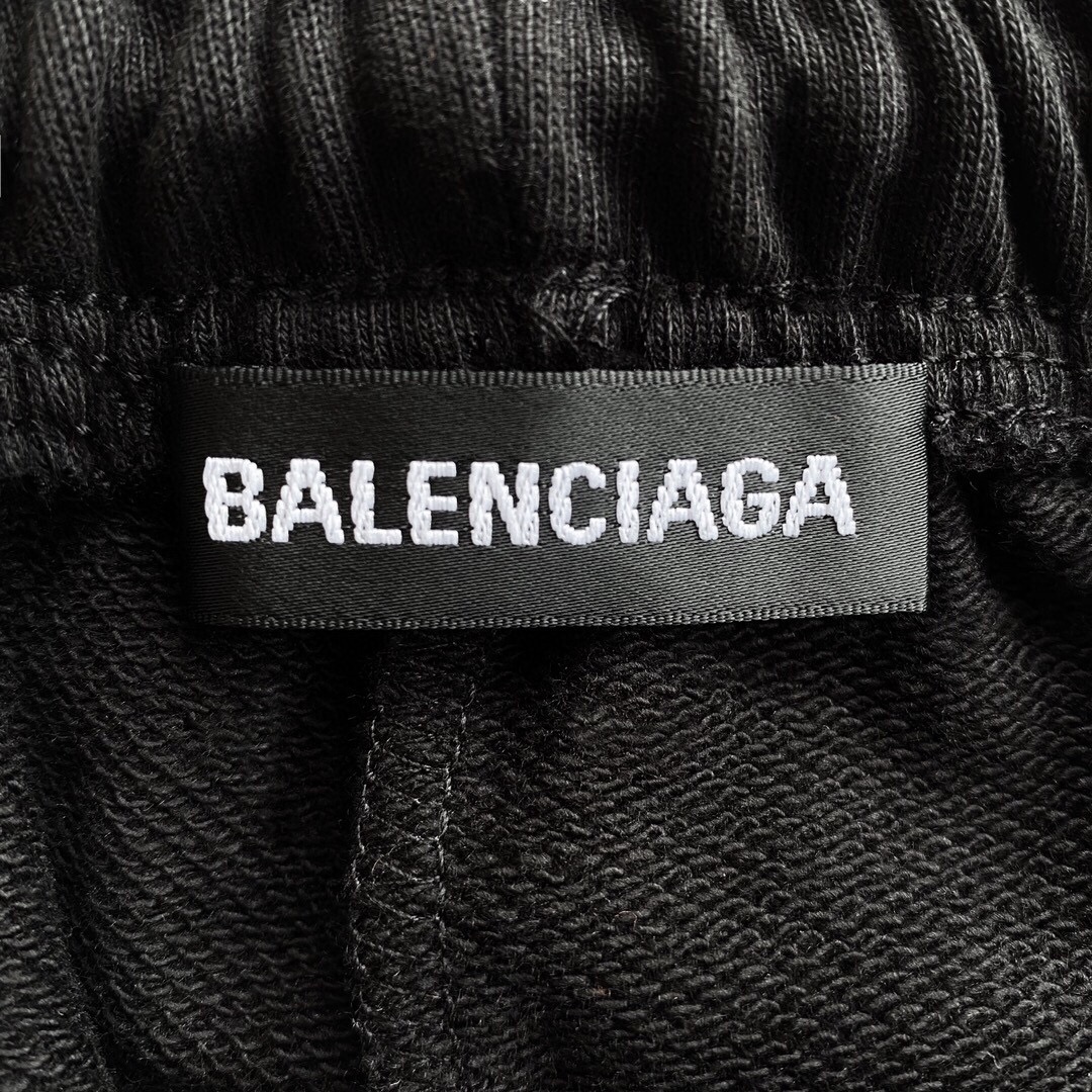 BALENCIAGA 2021 Fashion Shorts