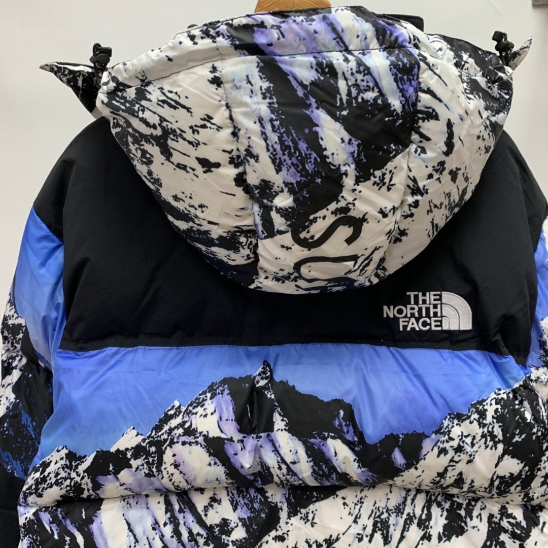 Supreme Prefect Quality x TNF 17FW Mountain Baltoro Jacket MC280040