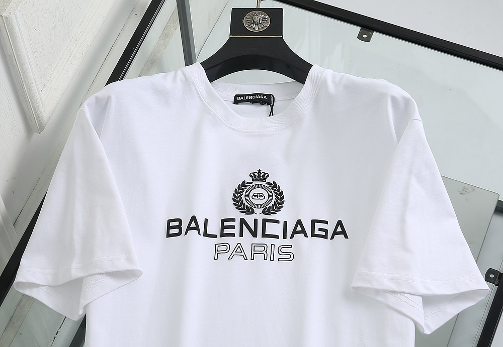 Balenciaga T-Shirt Paris Chest in White