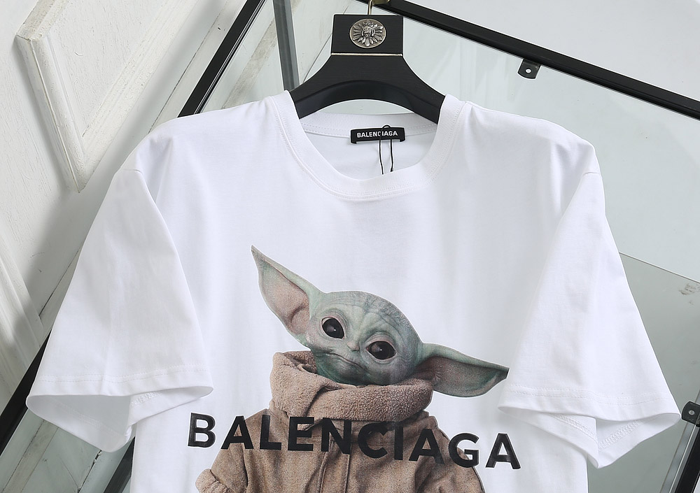 Balenciaga T-Shirt Alien Chest in White