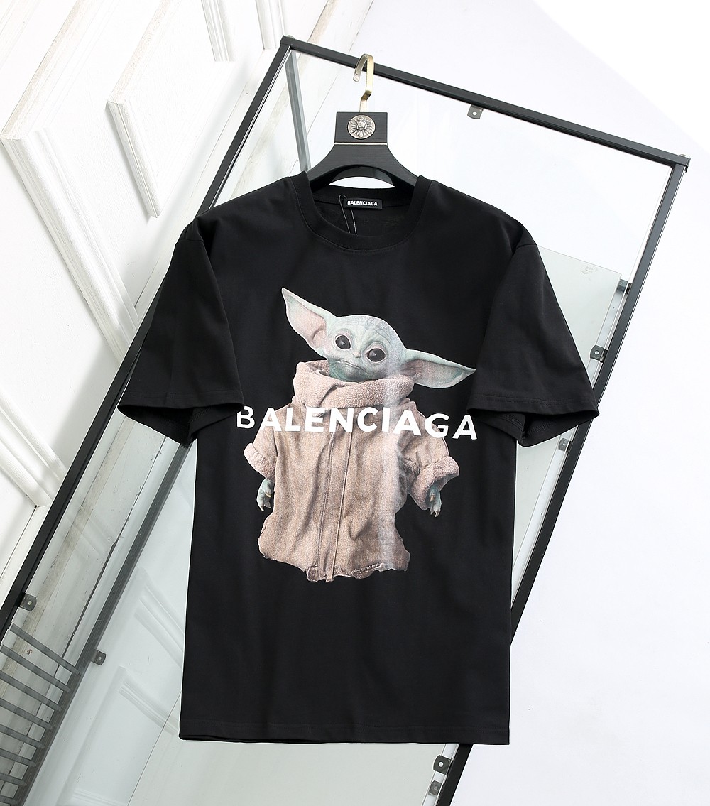 Balenciaga T-Shirt Alien Chest in Black