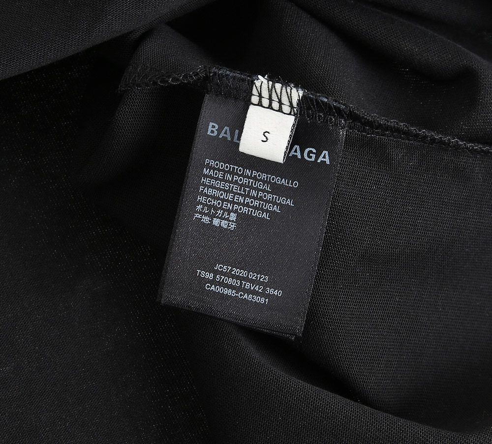 Balenciaga T-Shirt Alien Chest in Black