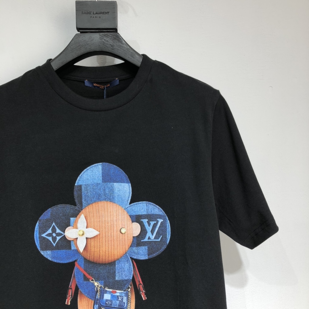 LV  2021 big V Tshirt