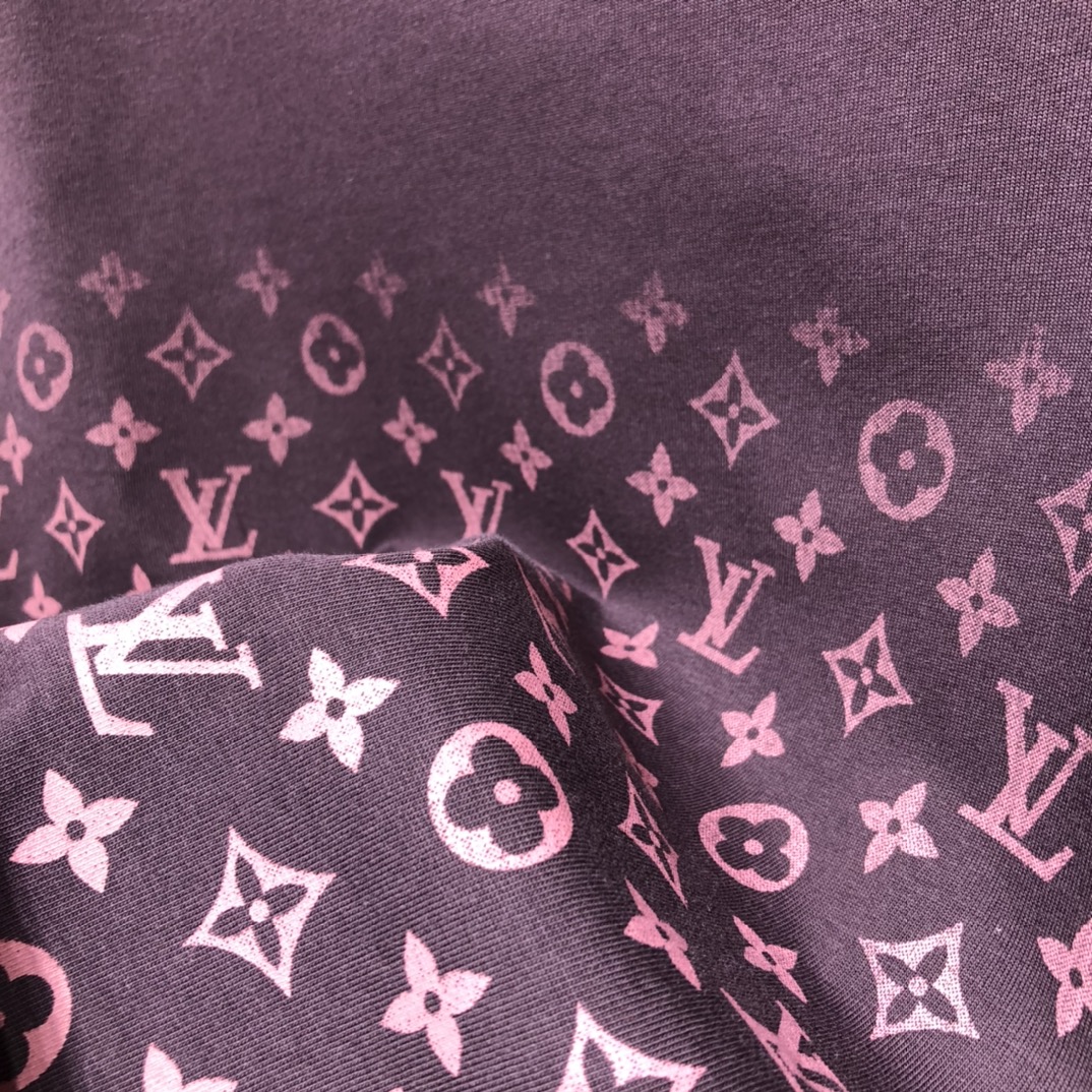 Louis Vuitton T-shirt Monogram Gradient