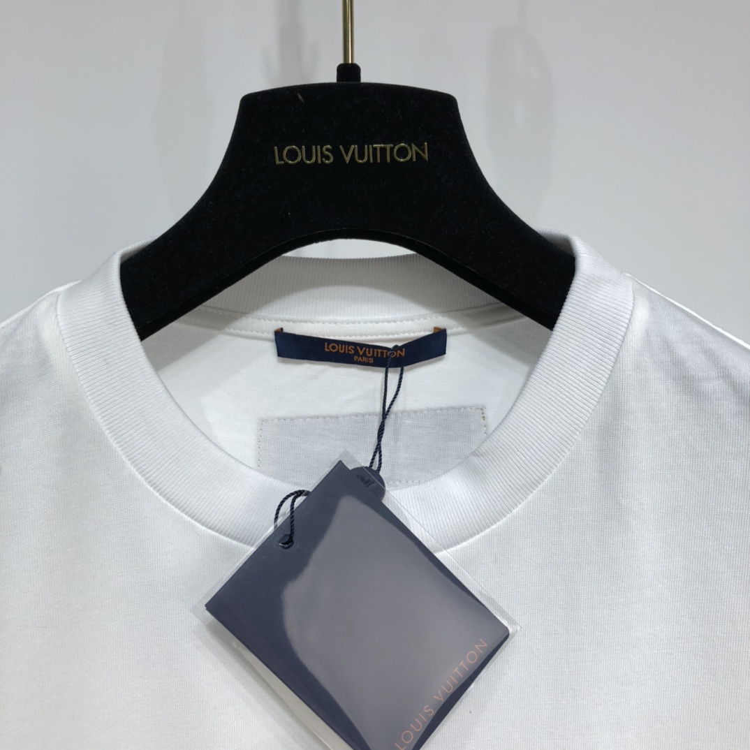 Louis Vuitton T-shirt Monogram Escale Printed